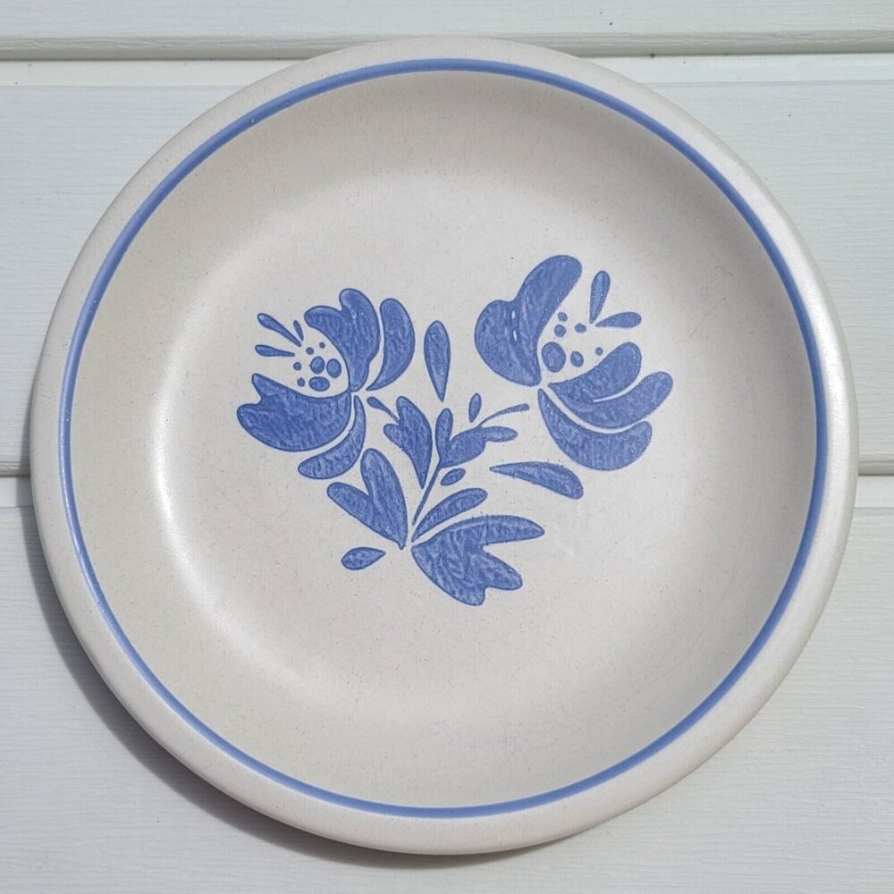 Pfaltzgraff Yorktowne Luncheon Plate 8 1/4" Single Plate Made In China
